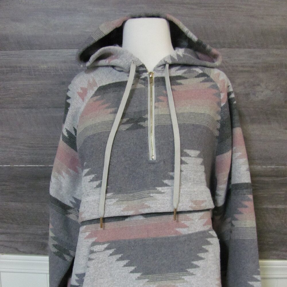 PINK AZTEC PRINT ZIPPERED HOODIE NEW WITH TAGS